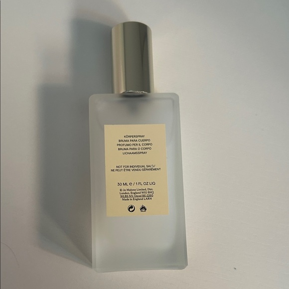 Jo Malone Wild Bluebell Mist - Picture 2 of 2